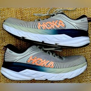HOKA s10 wmn ‘Bondi’ running shoe-look new! Rare find-Sold out on website